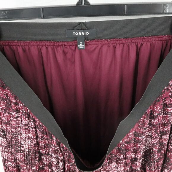 Torrid Skirt 2 Plus 2X Burgundy Plum Pull On Elastic Waist Lined Micro Pleats - Picture 9 of 10